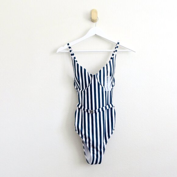 NEW! Kenny Flowers The Hamptons One Piece Swimsuit stripped SZ M - Picture 9 of 14
